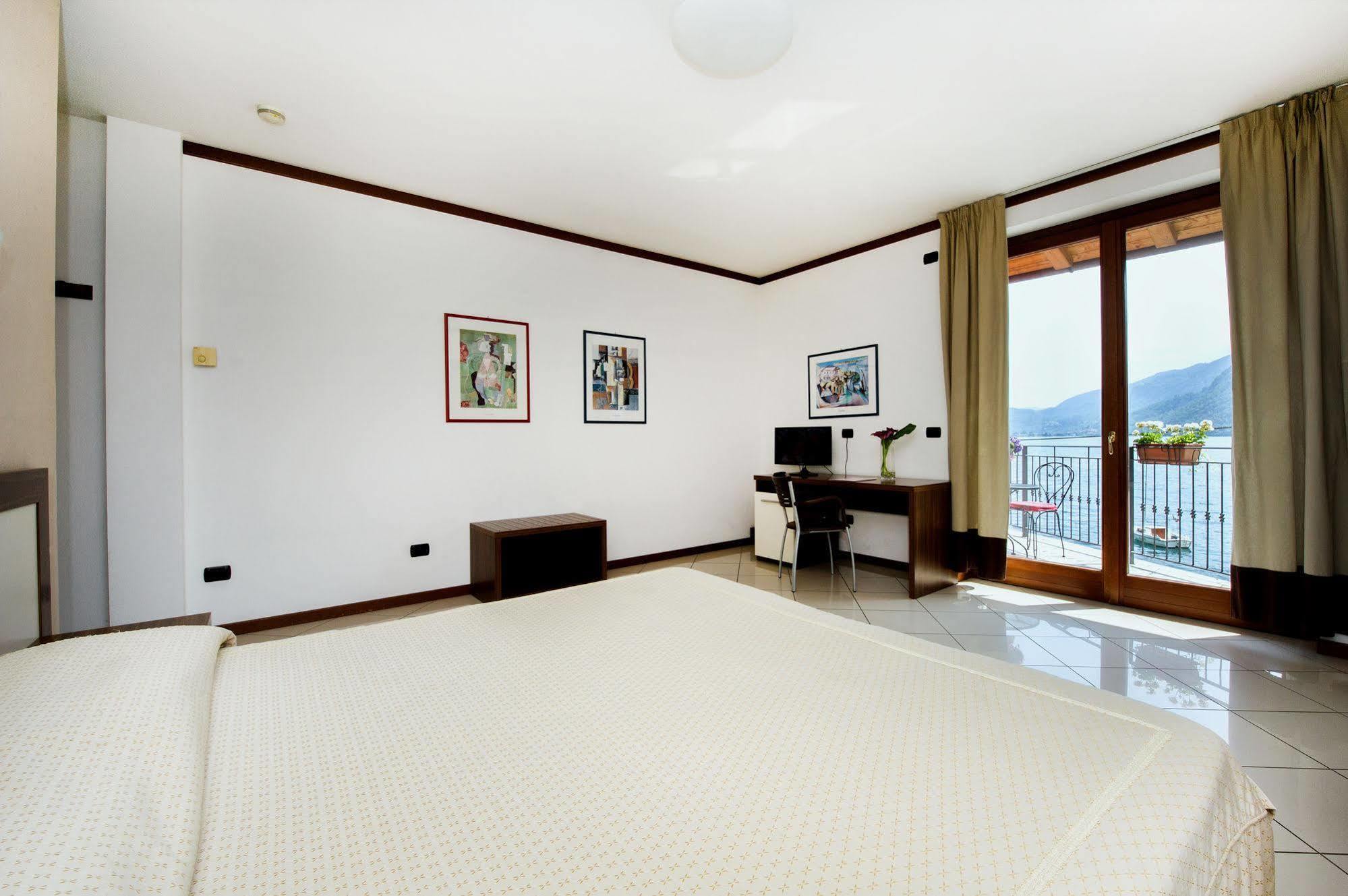 Hotel & Residence La Sibilla Cusiana Pettenasco Bagian luar foto