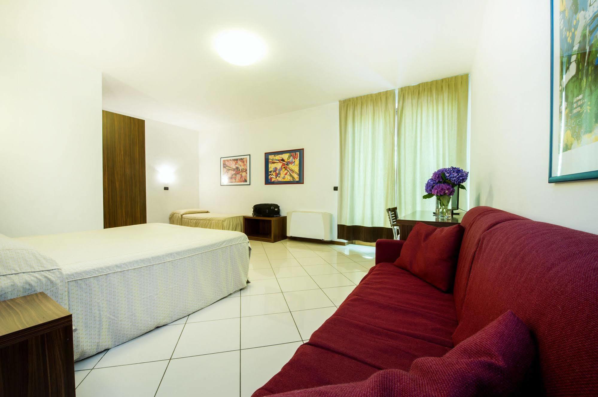 Hotel & Residence La Sibilla Cusiana Pettenasco Bagian luar foto